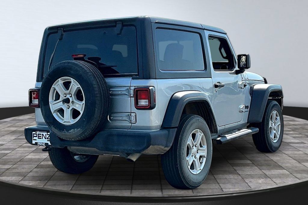 Used 2022 Jeep Wrangler Sport AWD/4WD image 6