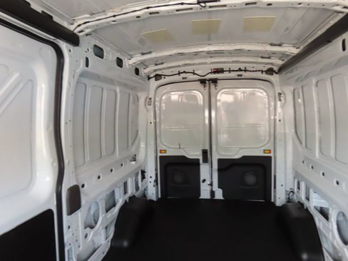 New 2026 Ford Transit 250 148 Medium Roof RWD image 13