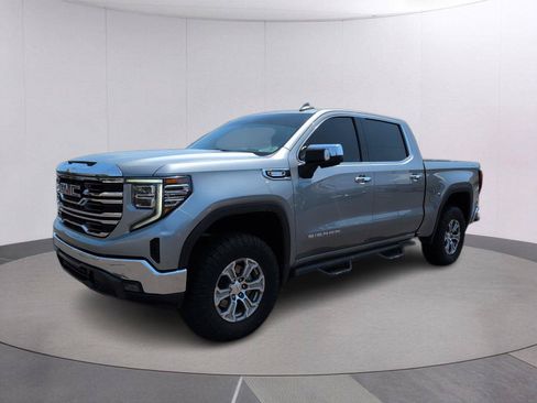 Used 2024 GMC Sierra 1500 SLT AWD/4WD image 1