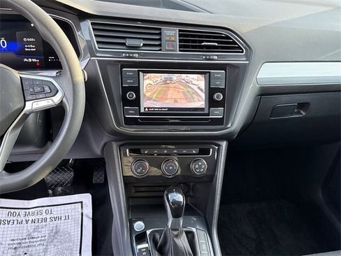 Certified 2022 Volkswagen Tiguan S image 18
