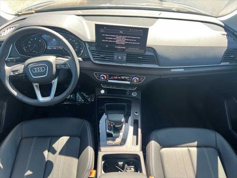 Used 2024 Audi Q5 2.0T Premium w/ Convenience Package image 23