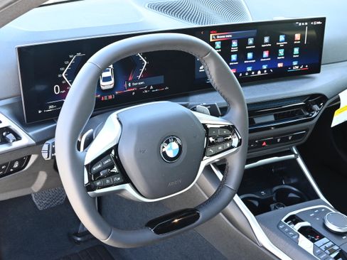 Used 2026 BMW 330i Sedan w/ Convenience Package RWD image 13