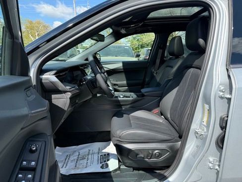 New 2026 Jeep Cherokee Overland w/ Advanced Pro Tech Group AWD/4WD image 24