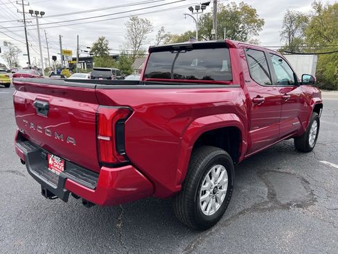 Used 2024 Toyota Tacoma SR5 image 5