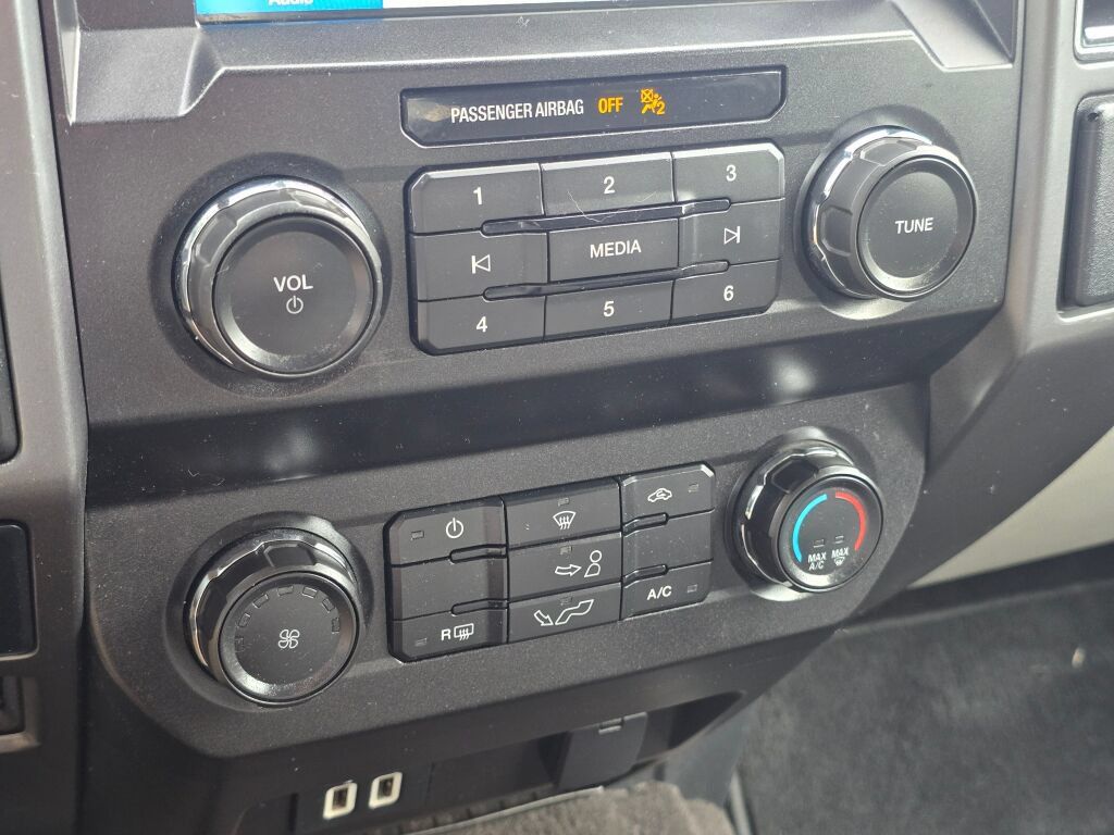 Used 2019 Ford F150 XLT w/ Heavy-Duty Payload Package AWD/4WD image 28