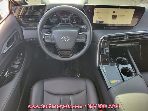 Used 2024 Toyota Mirai w/ Advanced Technology Package RWD image 11