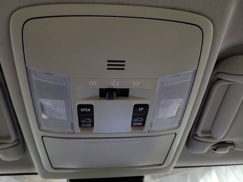 Used 2018 Toyota RAV4 Limited image 20