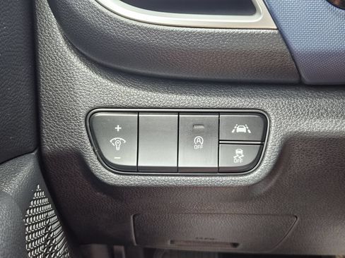 Used 2022 Kia Seltos S FWD image 24