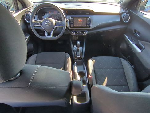 Used 2020 Nissan Kicks SV image 28