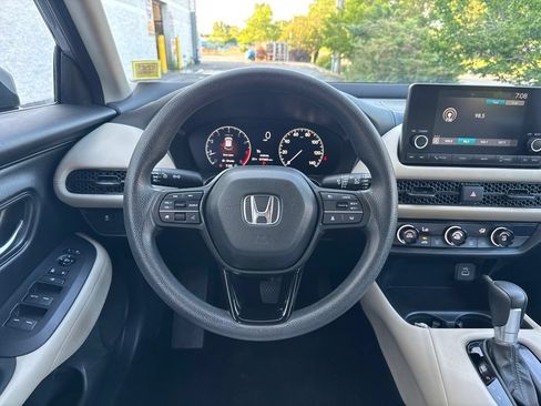 Certified 2024 Honda HR-V LX image 19