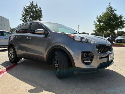Used 2017 Kia Sportage EX FWD image 4