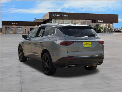 Used 2024 Buick Enclave Essence w/ Sport Touring Edition FWD image 3