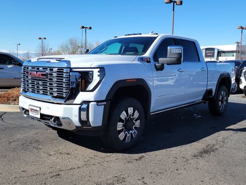 New 2026 GMC Sierra 2500 Denali w/ Denali Reserve Package AWD/4WD image 4