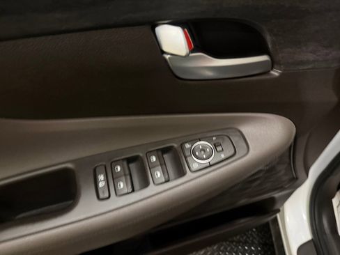 Used 2019 Hyundai Santa Fe SE image 22