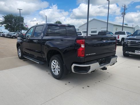 Used 2023 Chevrolet Silverado 1500 LT w/ Z71 Off-Road Package AWD/4WD image 7