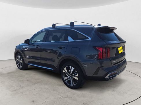 Used 2023 Kia Sorento EX AWD/4WD image 3