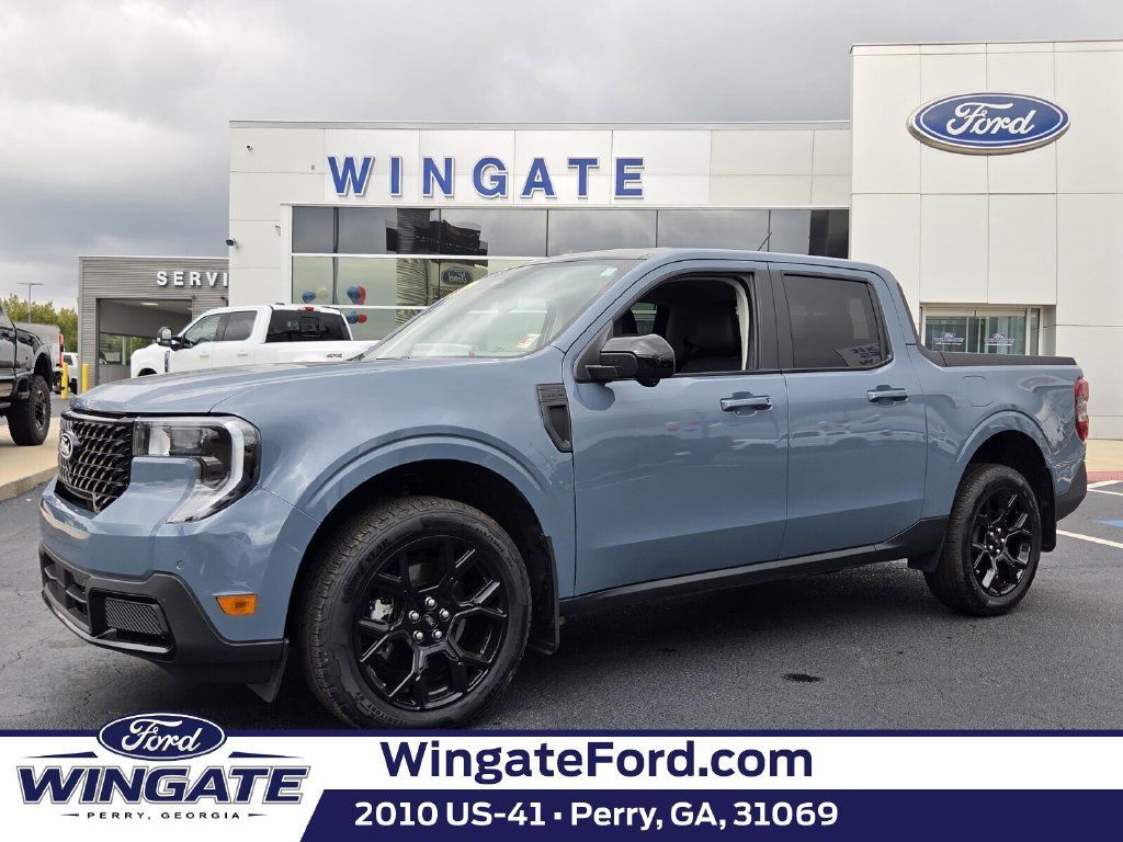 Used 2025 Ford Maverick Lariat w/ Black Appearance Package AWD/4WD image 1