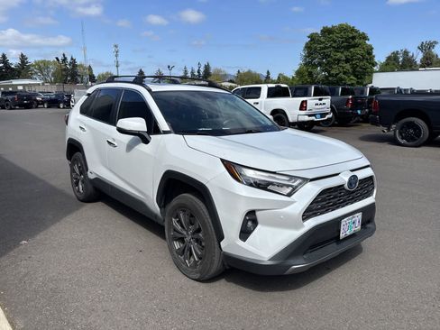 Used 2023 Toyota RAV4 Limited AWD/4WD image 6