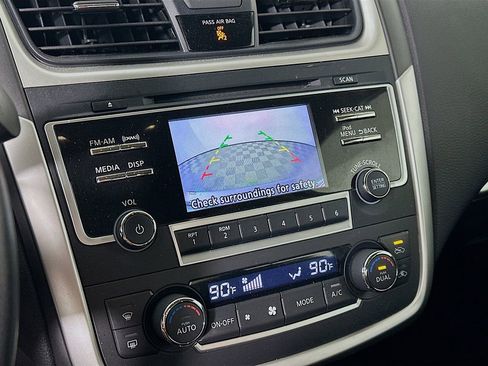 Used 2017 Nissan Altima 2.5 SV image 19