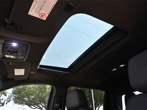 Used 2023 GMC Sierra 2500 AT4 w/ AT4 Premium Plus Package image 23