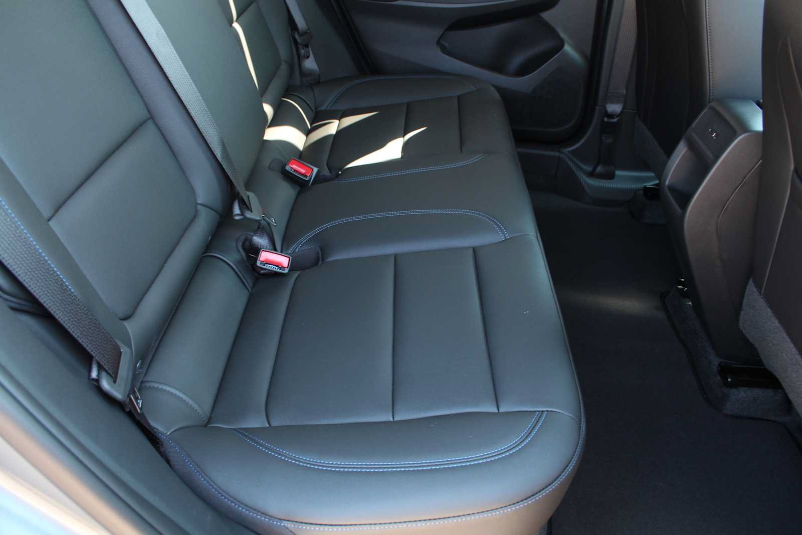 New 2026 Buick Envista Sport Touring w/ Convenience I Package FWD image 18