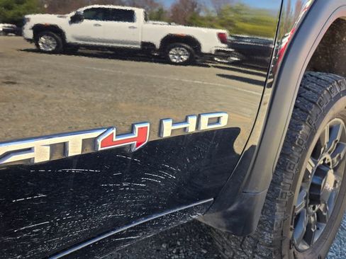 Used 2024 GMC Sierra 3500 AT4 w/ AT4 Preferred Package image 10