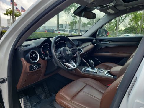 Used 2021 Alfa Romeo Stelvio Ti w/ Active Assist 2 Package TI AWD/4WD image 9