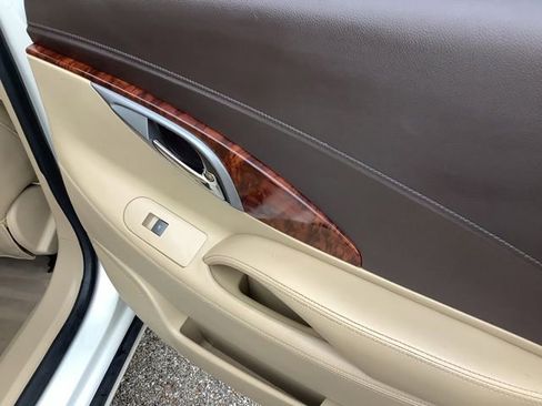 Used 2013 Buick LaCrosse Premium w/ Entertainment Package FWD image 19