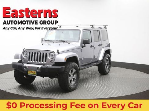 Used 2017 Jeep Wrangler Unlimited Sahara w/ Max Tow Package AWD/4WD image 57