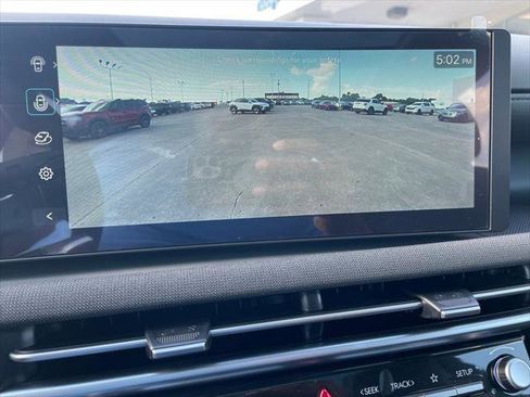 Used 2025 Hyundai Tucson Limited image 31