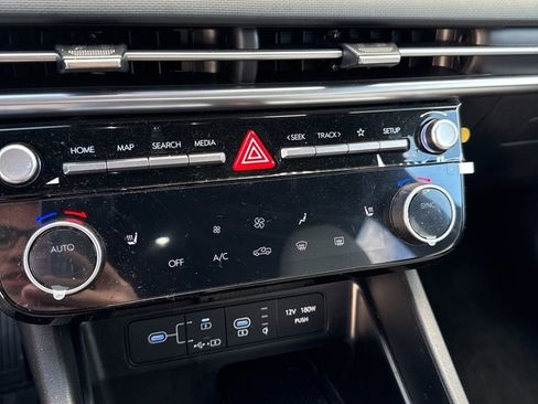 Used 2025 Hyundai Santa Cruz SEL image 22