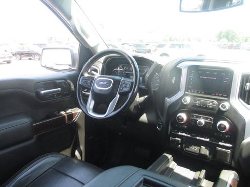 Used 2019 GMC Sierra 1500 SLT w/ SLT Premium Plus Package AWD/4WD image 29