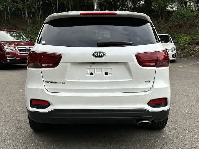 Used 2019 Kia Sorento AWD V6 image 4
