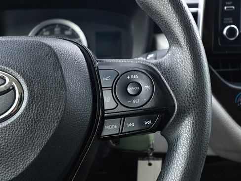 Used 2020 Toyota Corolla LE FWD image 14