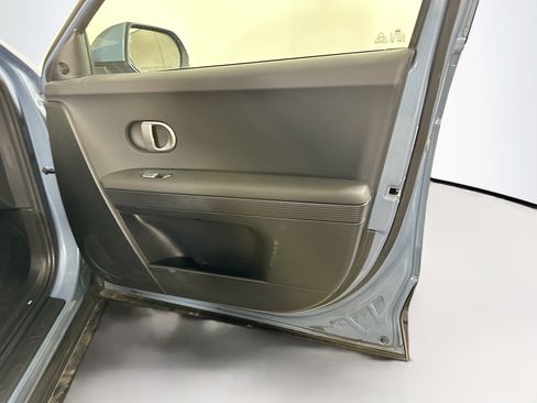 Used 2024 Hyundai Ioniq 5 SEL RWD image 32