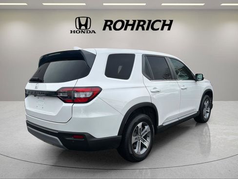 Used 2023 Honda Pilot EX-L image 6