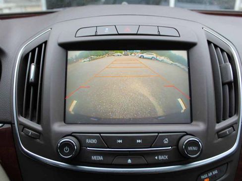Used 2016 Buick Regal FWD image 19