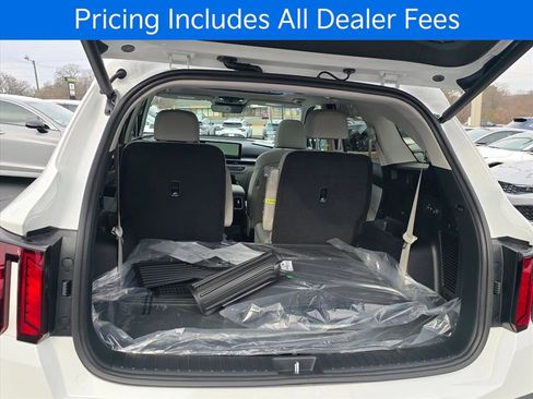 New 2026 Kia Sorento EX w/ EX Premium Package FWD image 12