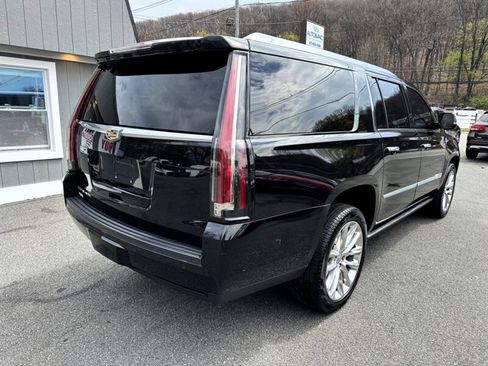 Used 2020 Cadillac Escalade ESV Premium Luxury image 5