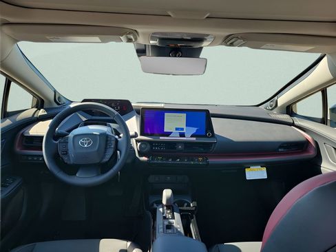 New 2026 Toyota Prius Plug-In Hybrid FWD image 10