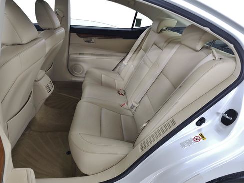Used 2013 Lexus ES 300h w/ Premium Pkg FWD image 26