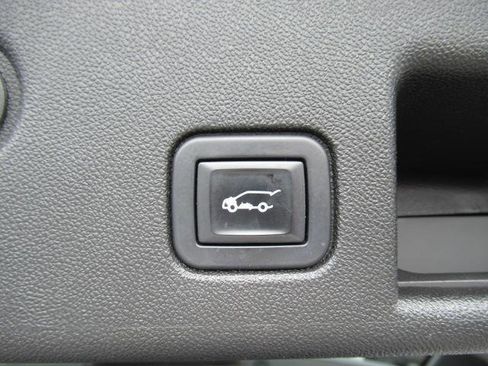 Certified 2022 Chevrolet Equinox LT FWD image 32