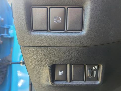 Used 2019 Toyota C-HR XLE image 13