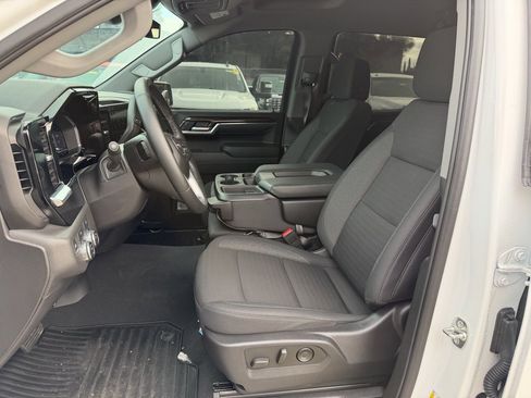 Certified 2025 GMC Sierra 1500 Elevation image 6