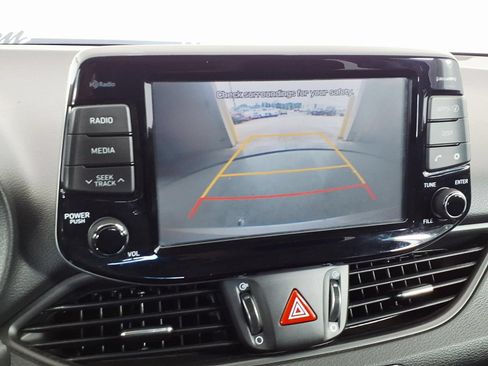 Used 2018 Hyundai Elantra GT FWD image 24