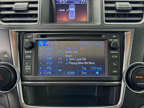 Used 2013 Toyota Highlander Limited AWD/4WD image 15