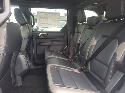 New 2025 Ford Bronco Outer Banks image 5