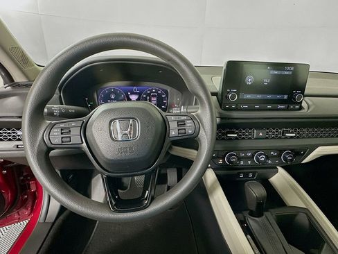 Used 2025 Honda Accord SE image 11