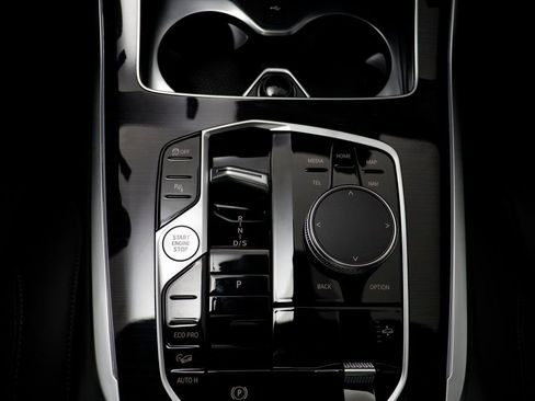 New 2026 BMW X7 xDrive40i w/ M Sport Package AWD/4WD image 12