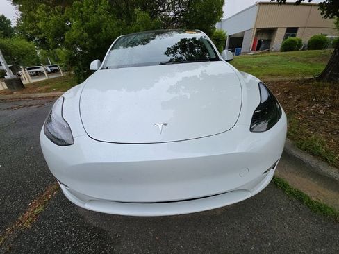 Used 2023 Tesla Model Y Long Range AWD/4WD image 5